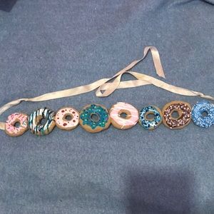 Donut crown headpiece